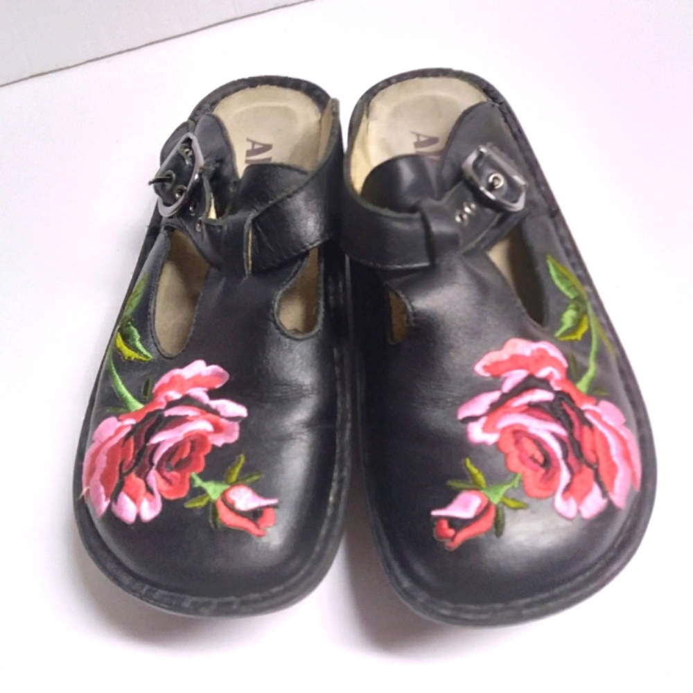 Alegria mule clogs